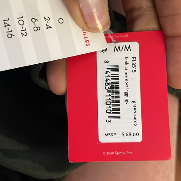 NWT Spanx Look At Me Now High Waisted Seamless Leggings Green Camo Medium - Picture 6 of 6